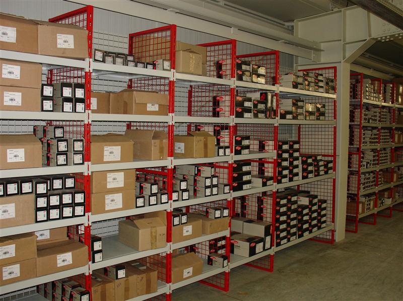 Rayonnage A Tablettes 003