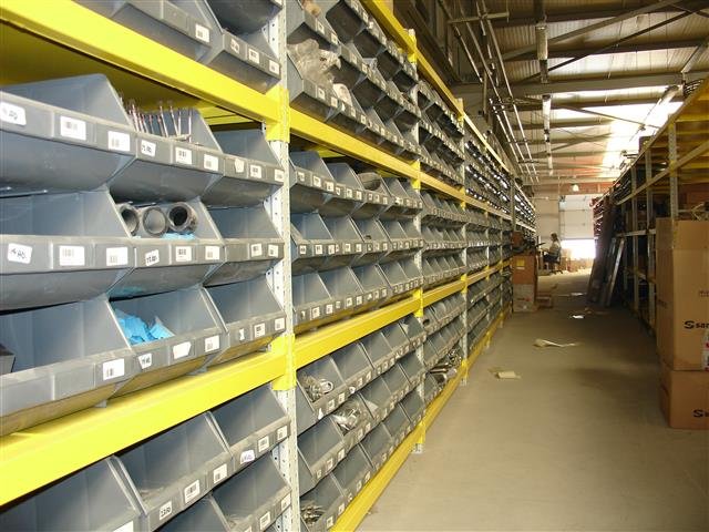 Rayonnage A Tablettes 013