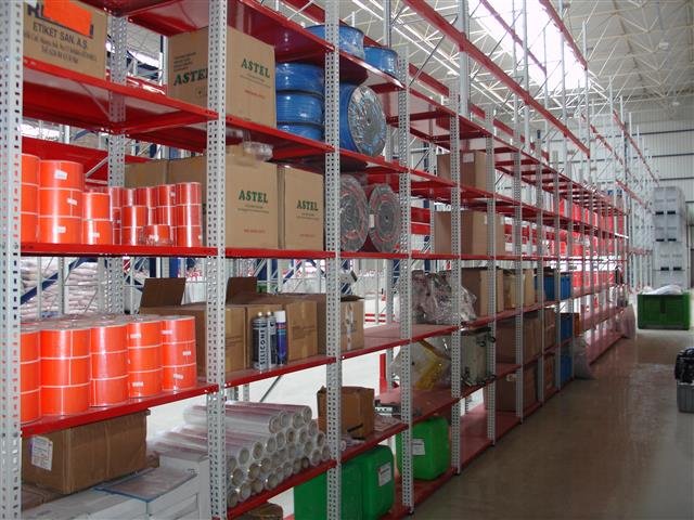 Rayonnage A Tablettes 014